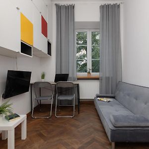 Standard Studio